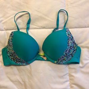 Victoria Secret Push-up Bra ✨